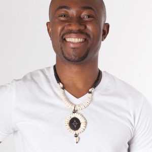 Collier africain en cauris