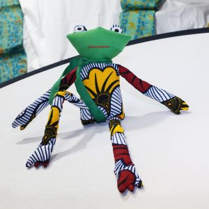 Grenouille en tissu africain « Mistinguett »