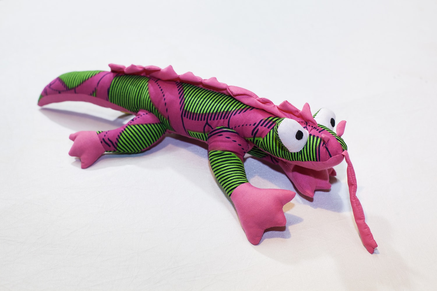 Caméléon en tissu africain «Gugus» – Image 4