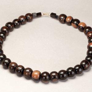 Collier africain de tradition togolaise en perles d’ébène « M’sieur »